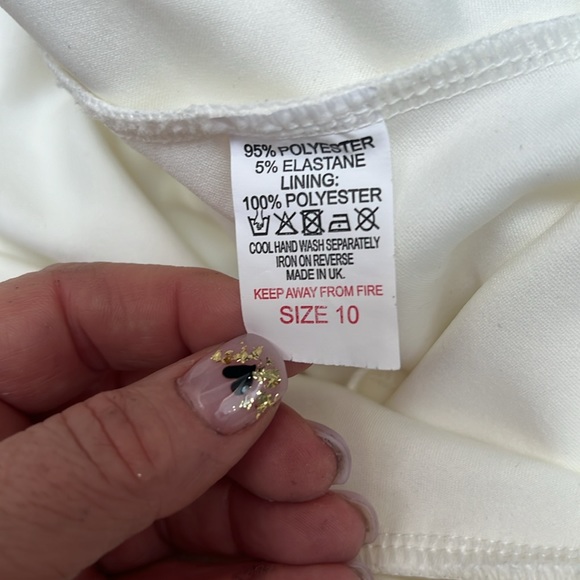 ⚪️ NWT ASOS Outrageous Fortune Winter White Bow Waist Cropped Jumpsuit size 6 - Picture 12 of 15